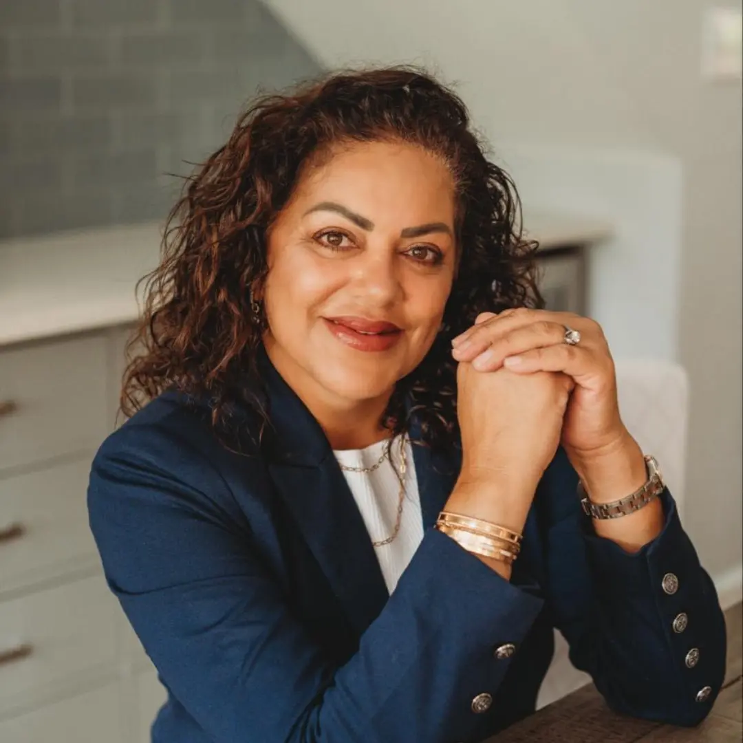 From Grit to Greatness. From Puerto Rico to the Middle East: The Remarkable Journey of Ivette G. Dunlap